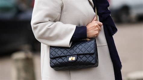 Chanel: la trayectoria emblemática de los bolsos 2.55 